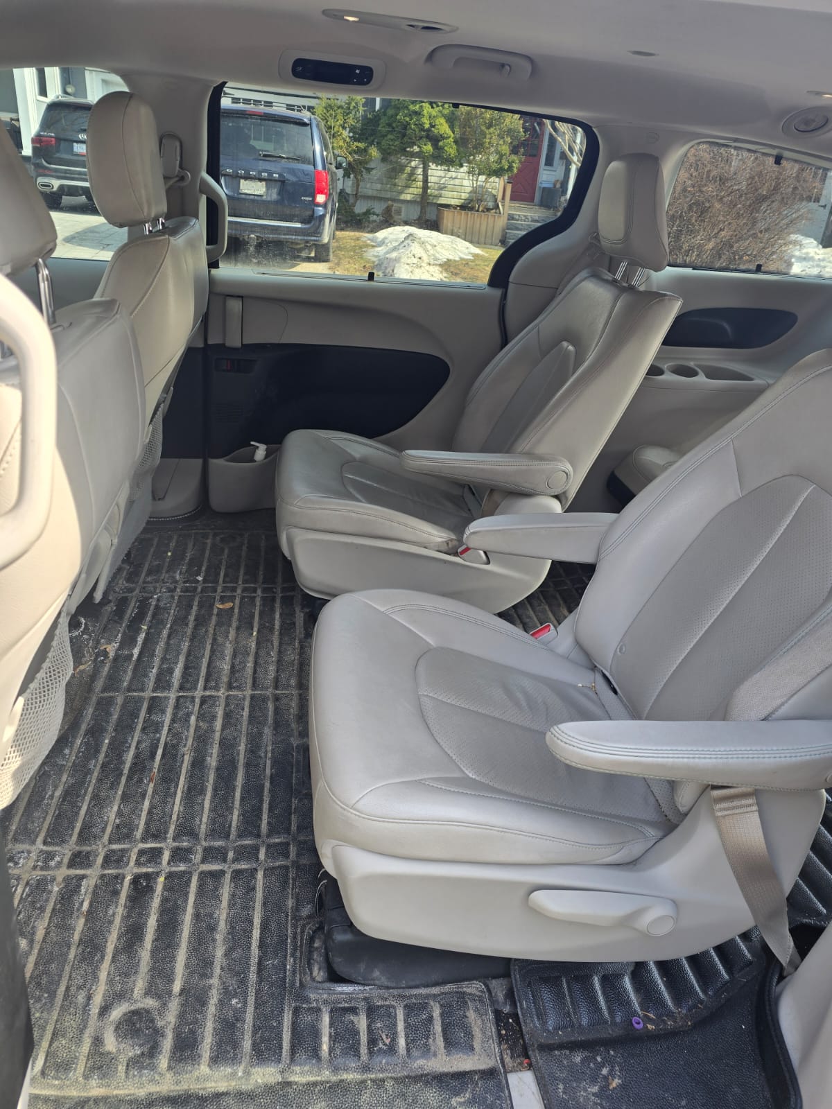 Vehicle before mobile detailing service